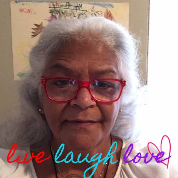 Meet your Posher, Lori - Picture 1 of 1